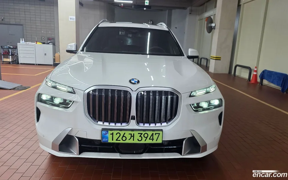 BMW X7 xDrive 40i 6 2026 — photo 1, buy with delivery to Moscow