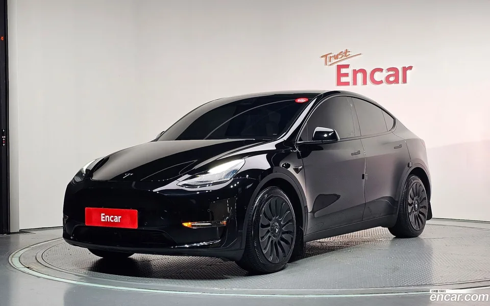 Tesla Model Y AWD 2022 — photo 1, buy with delivery to Moscow