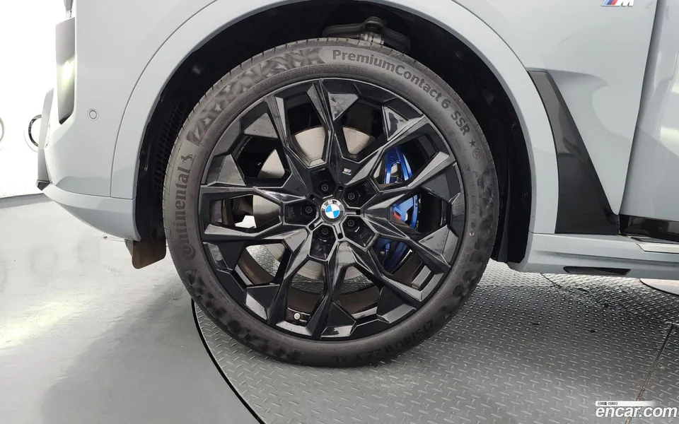 BMW X7 xDrive 40i M 6 2025 — thumbnail 2