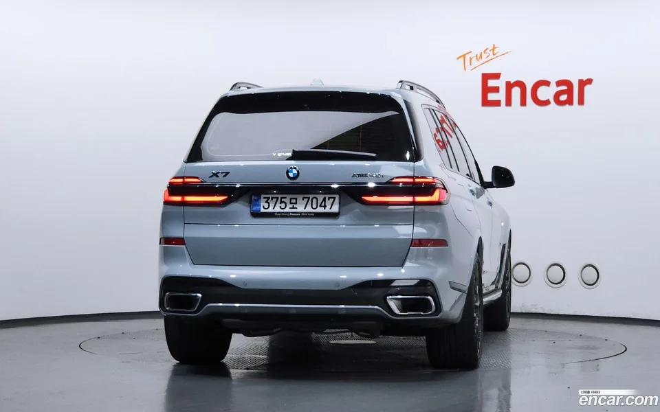 BMW X7 xDrive 40i M 6 2025 — thumbnail 4
