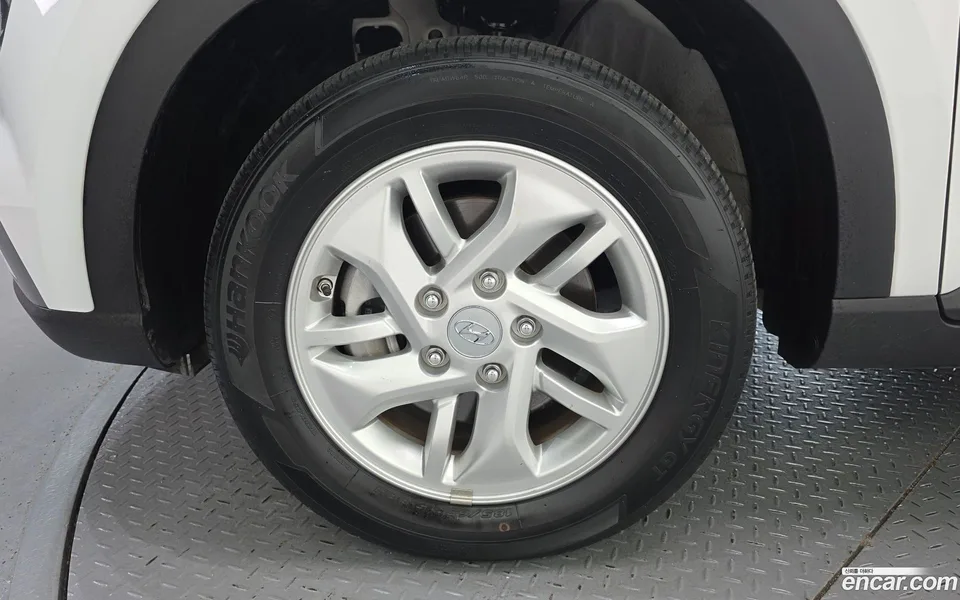 Hyundai Venue 1.6 2023 — миниатюра 2
