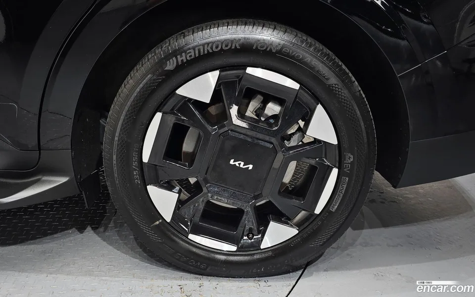 Kia Carnival HEV 9 2024 — thumbnail 2