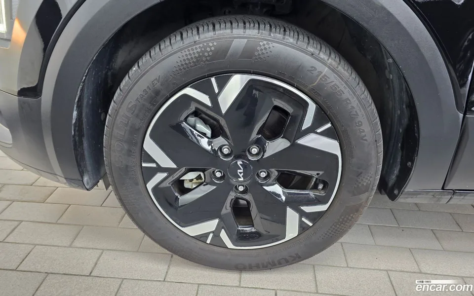 Kia Niro EV 2023 — thumbnail 2