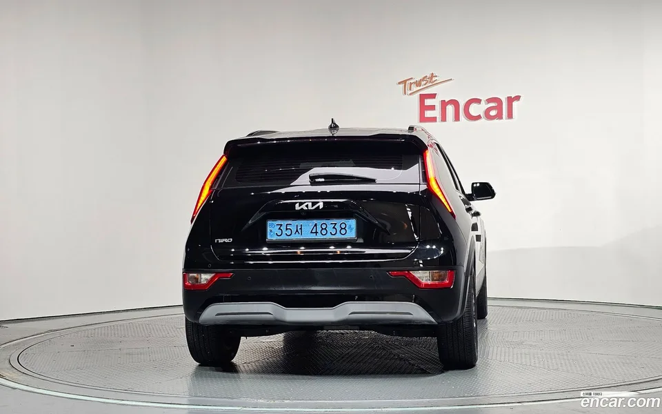 Kia Niro EV 2023 — thumbnail 4