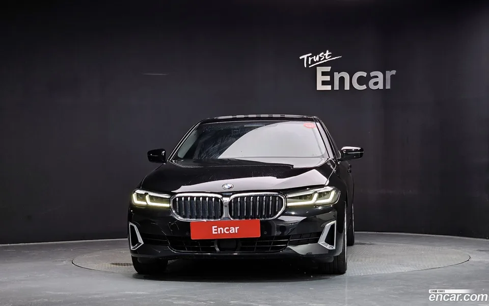 BMW 5 Series 523d xDrive 2023 — thumbnail 3