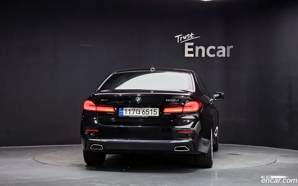 BMW 5 Series 523d xDrive 2023 — thumbnail 4