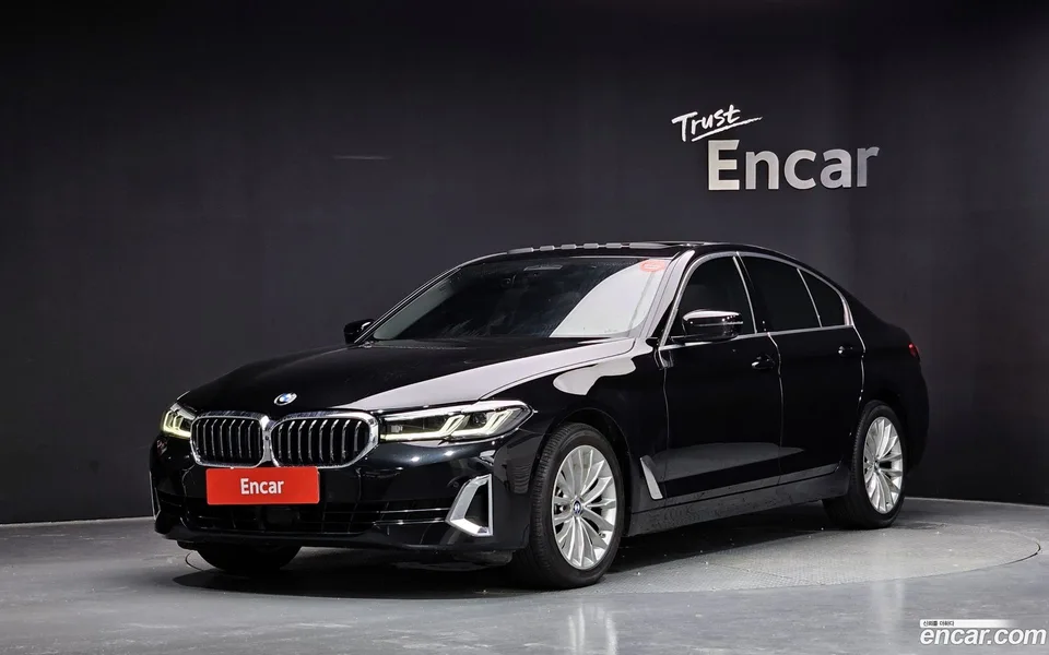 BMW 5 Series 523d xDrive 2023 — photo 1, buy with delivery to Moscow