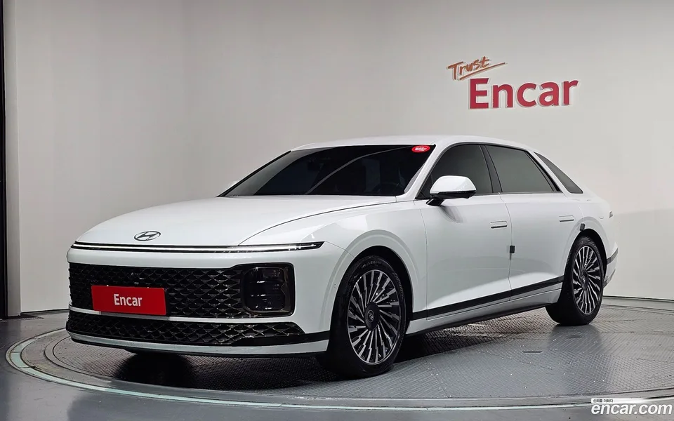 Hyundai Grandeur Hybrid 2023 — photo 1, buy with delivery to Moscow