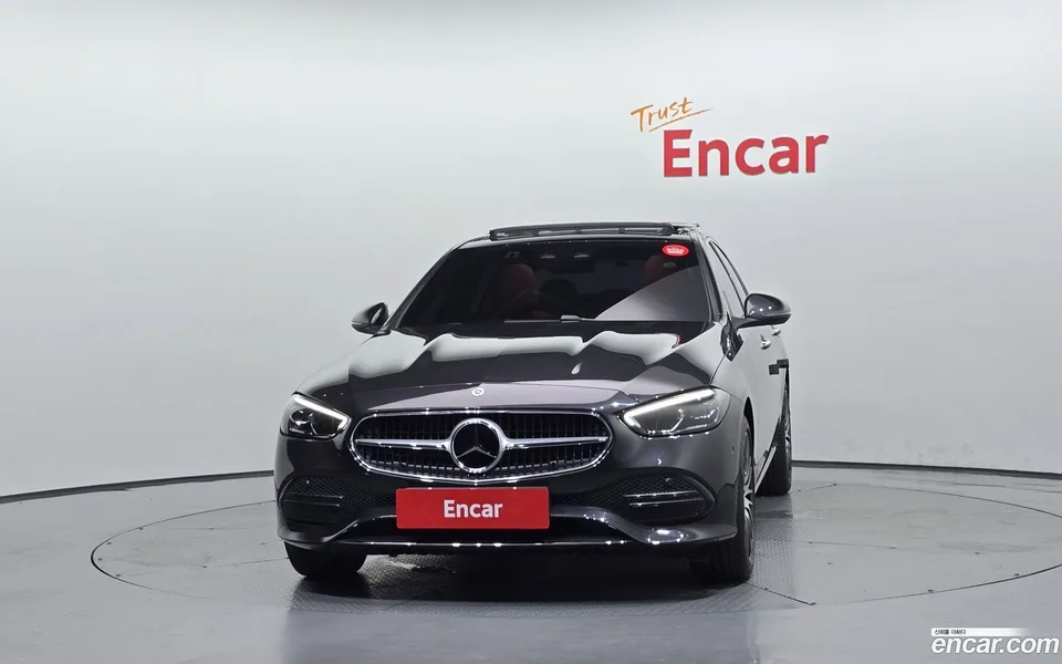 Mercedes-Benz C-Class C200 2025 — thumbnail 3