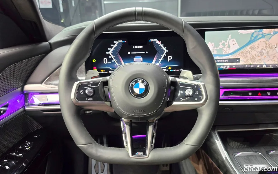 BMW 7 Series 740i sDrive M 2023 — thumbnail 2