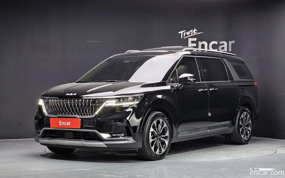 Kia Carnival 9 2022 — photo 1, buy with delivery to Moscow