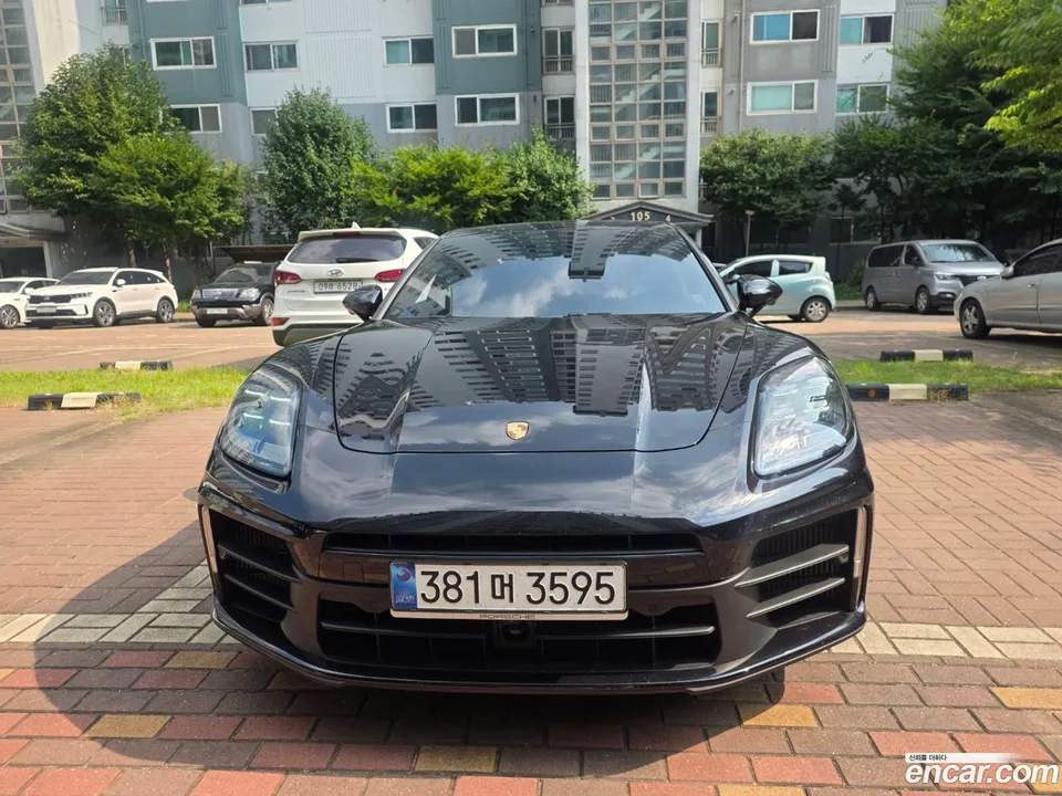 Porsche Panamera (976) 2.9 AWD 2025 — photo 1, buy with delivery to Moscow
