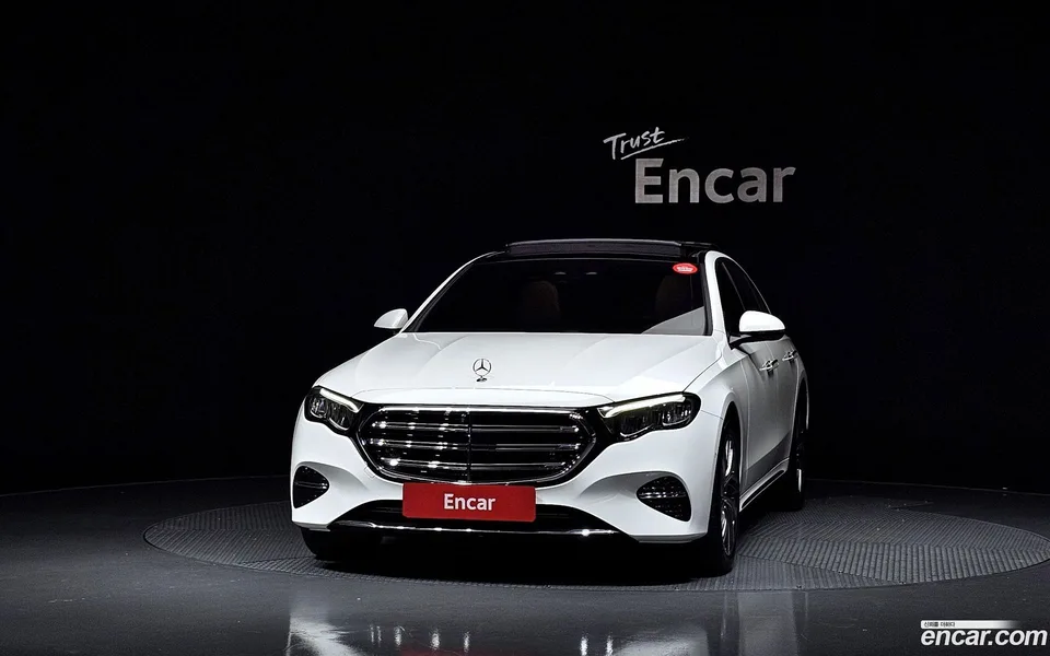 Mercedes-Benz E-Class E220d 4MATIC 2024 — thumbnail 3