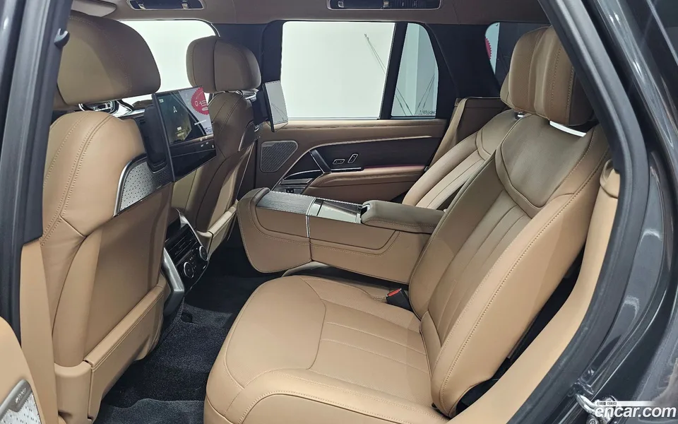 Land Rover Range Rover P550E AB 2025 — thumbnail 4