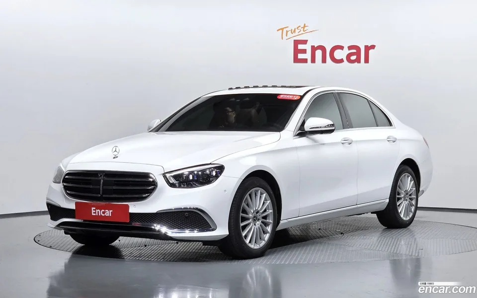Mercedes-Benz E-Class E250 2023 — photo 1, buy with delivery to Moscow