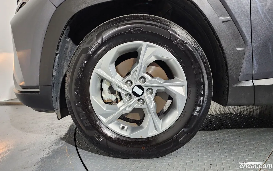 Hyundai Tucson 2.0 2WD 2023 — thumbnail 2