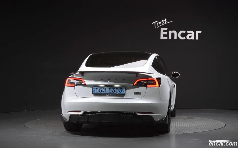 Tesla Model 3 AWD 2022 — thumbnail 4