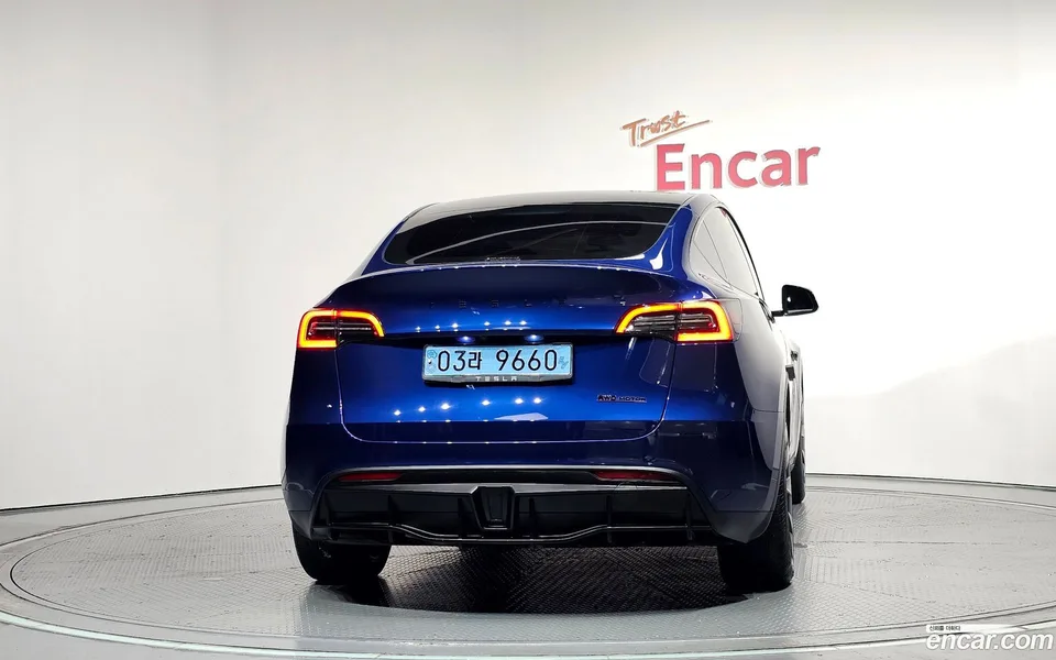 Tesla Model Y RWD 2023 — thumbnail 4