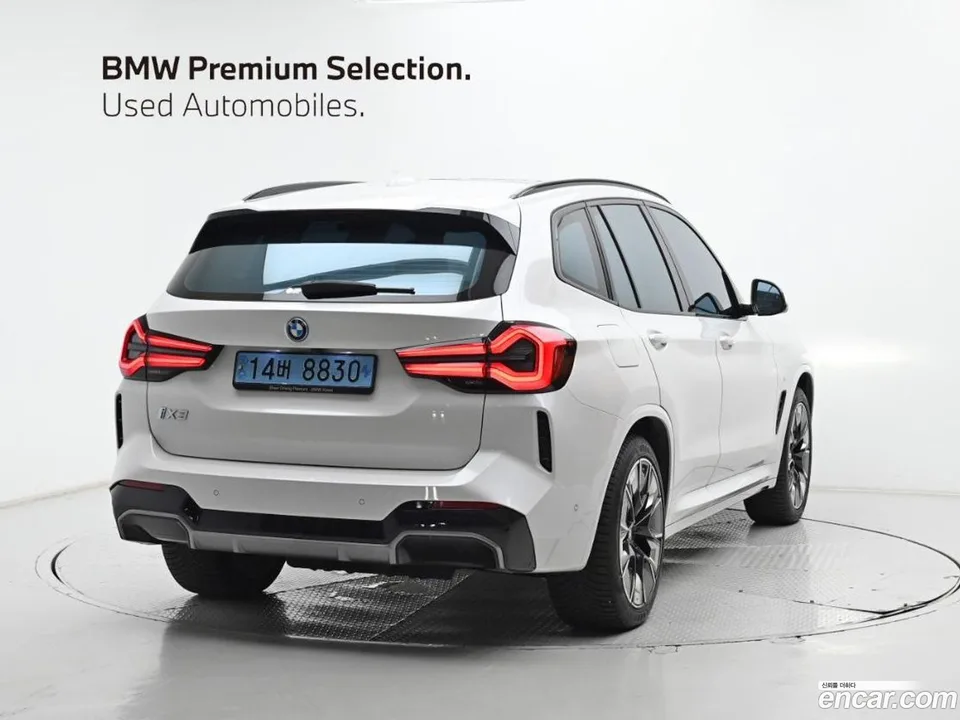 BMW iX3 M 2022 — thumbnail 2
