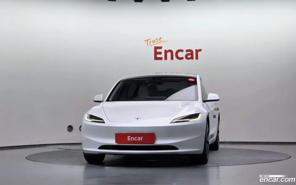Tesla Model 3 RWD 2024 — thumbnail 3