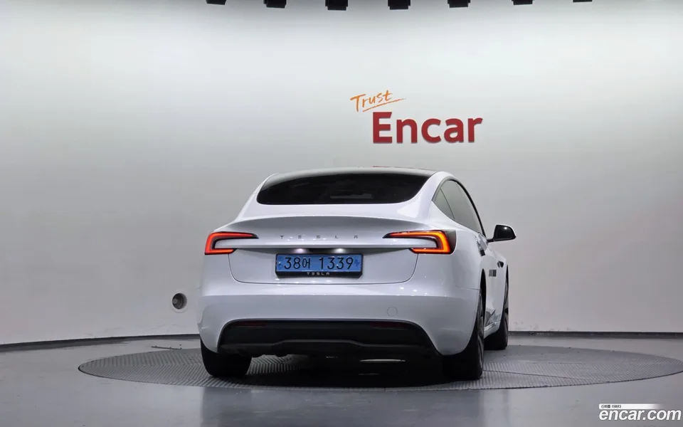 Tesla Model 3 RWD 2024 — thumbnail 4