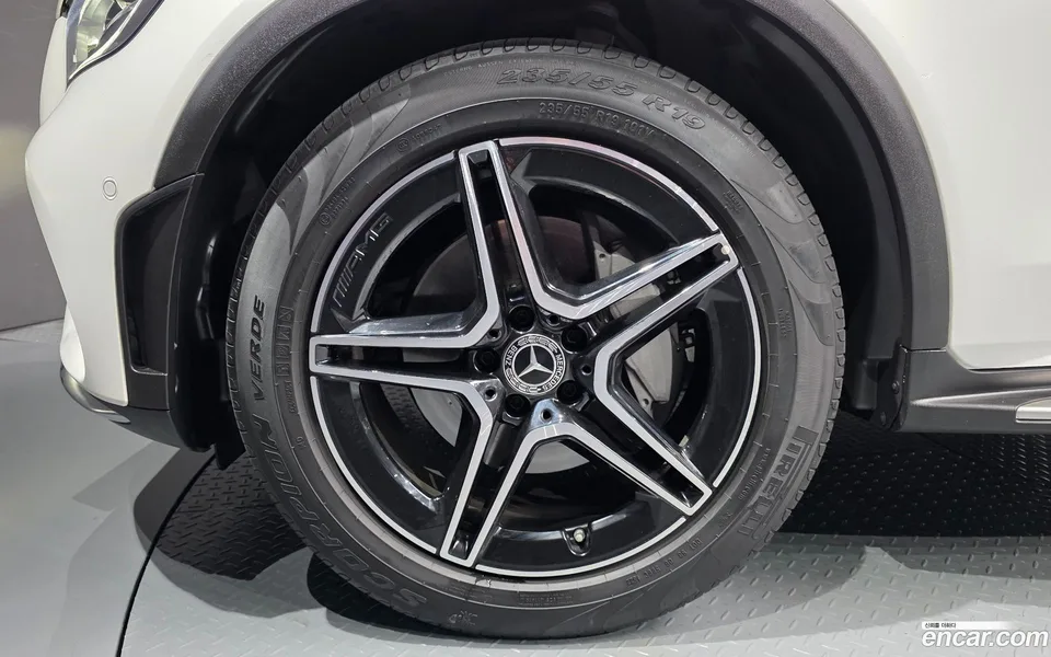Mercedes-Benz GLC-Class GLC300 4MATIC 2022 — thumbnail 5
