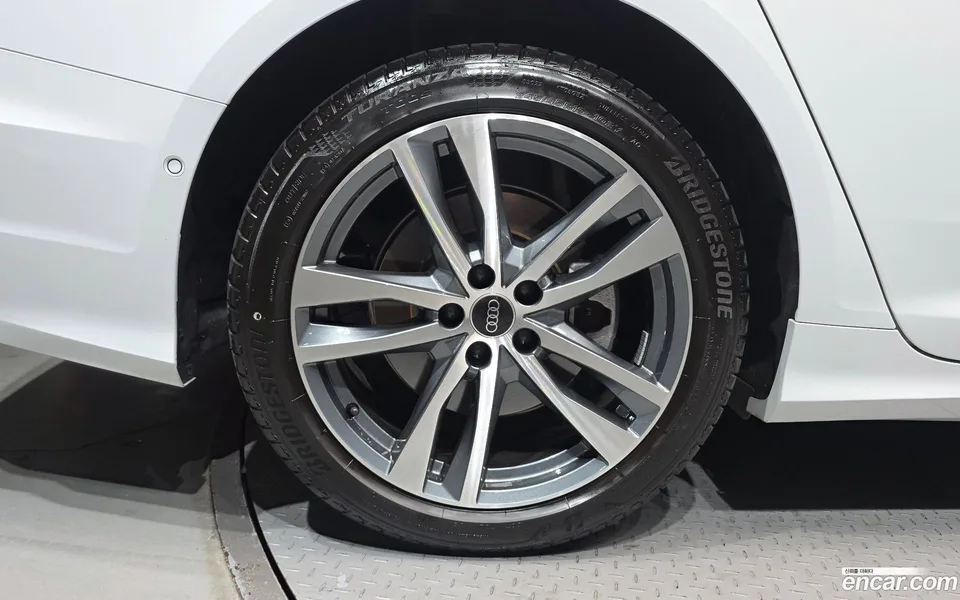 Audi A6 45 TFSI 2023 — thumbnail 5