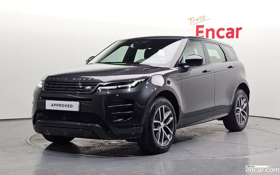 Land Rover Range Rover Evoque P250 SE 2026 — photo 1, buy with delivery to Moscow