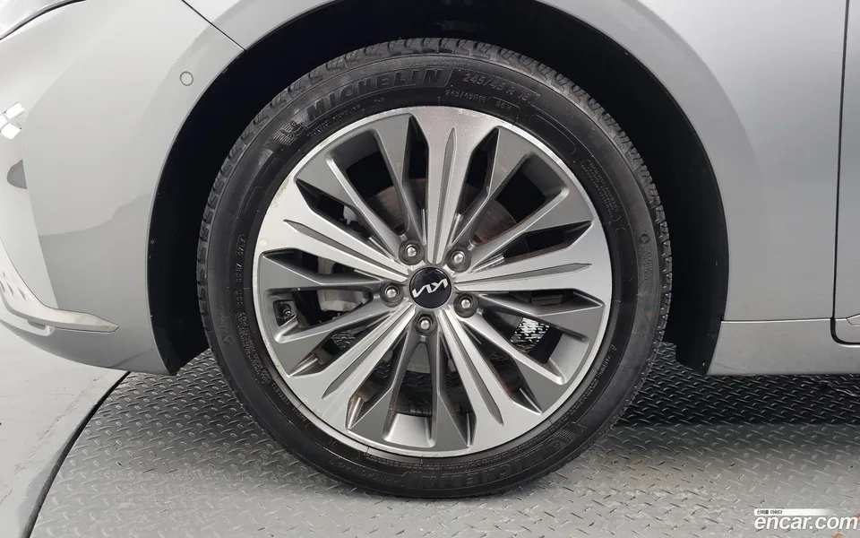 Kia K8 Hybrid 2024 — thumbnail 2