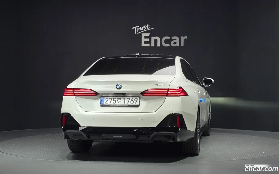 BMW 5 Series 520i M 2025 — thumbnail 4