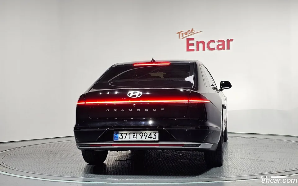 Hyundai Grandeur Hybrid 2023 — thumbnail 4