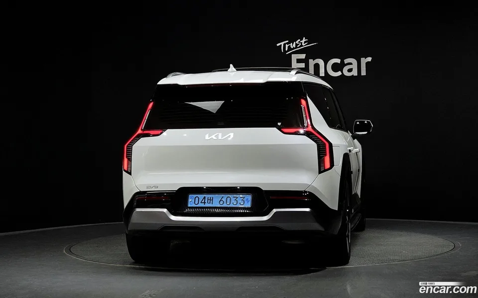Kia EV9 4WD 2023 — thumbnail 4