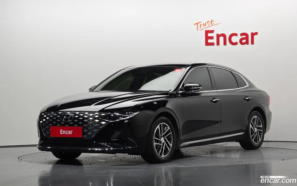 Hyundai Grandeur IG 2.5 2022 — photo 1, buy with delivery to Moscow