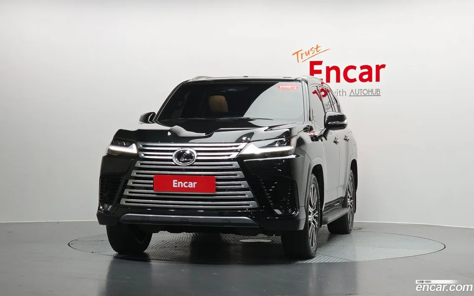 Lexus LX 700h 2025 — thumbnail 3