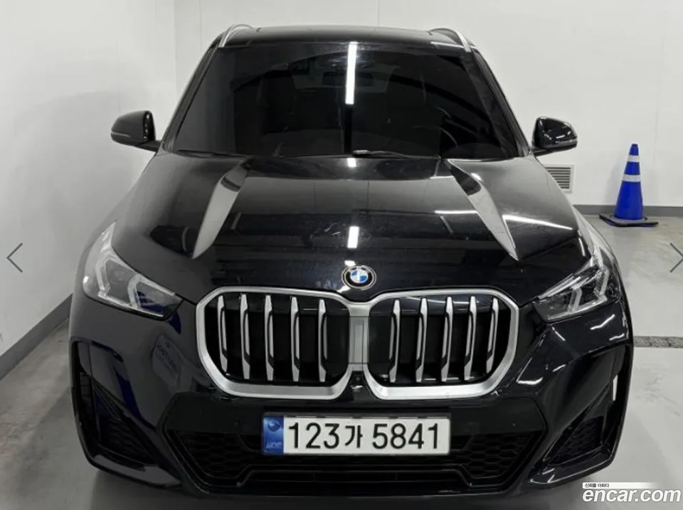 BMW X1 xDrive 20i M 2024 — photo 1, buy with delivery to Moscow