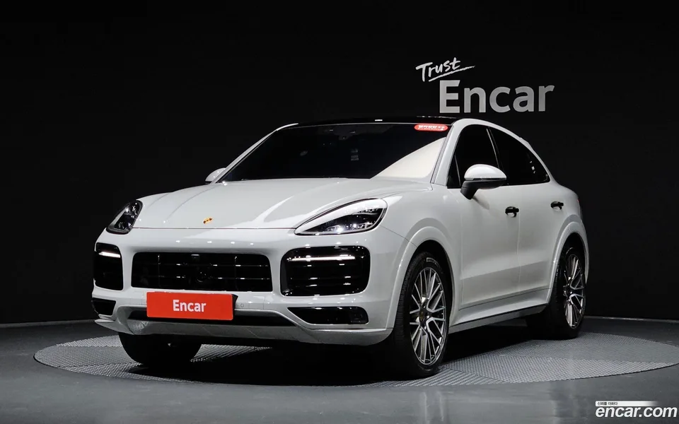 Porsche Cayenne 3.0 2023 — photo 1, buy with delivery to Moscow