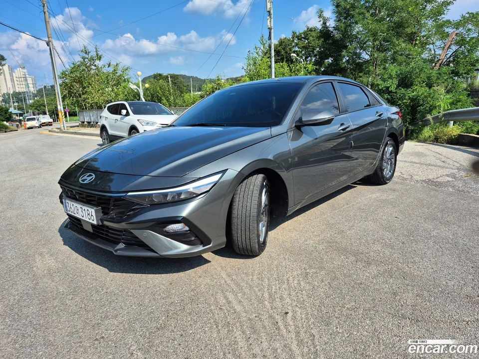 Hyundai Avante CN7 1.6 2025 — thumbnail 2