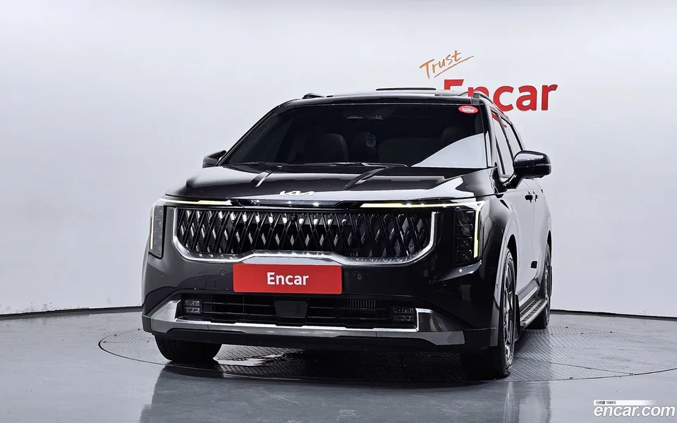 Kia Carnival 7 2024 — thumbnail 3