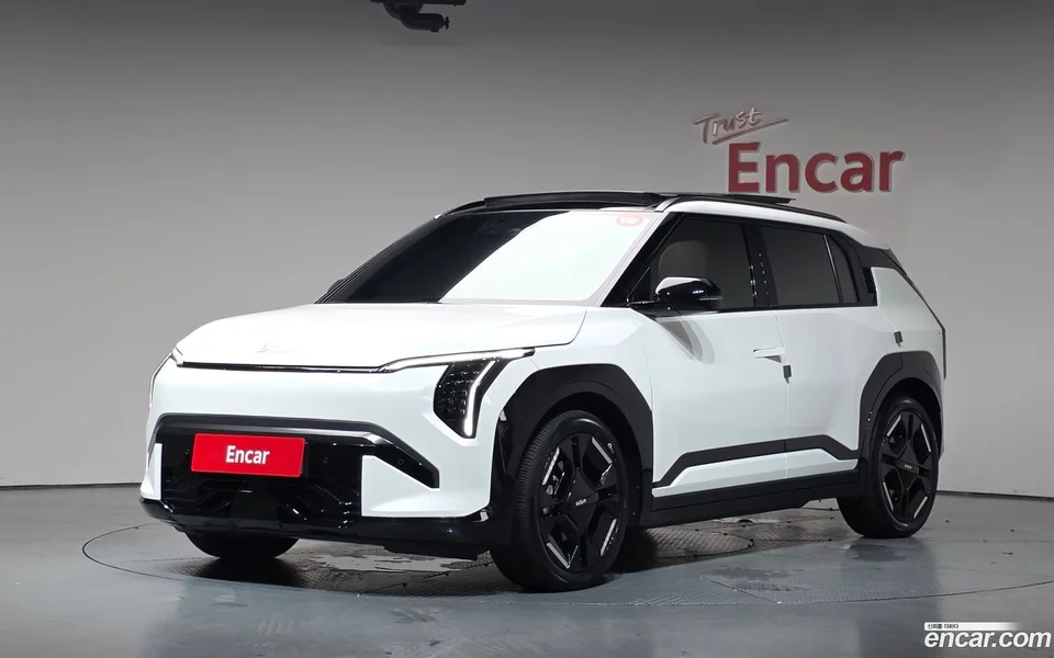 Kia EV3 2WD 2024 — photo 1, buy with delivery to Moscow