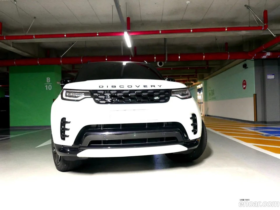 Land Rover Discovery D350 HSE 2025 — photo 1, buy with delivery to Moscow