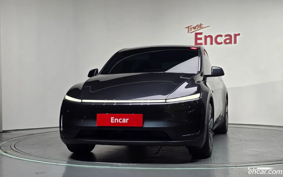 Tesla Model Y RWD 2025 — thumbnail 3
