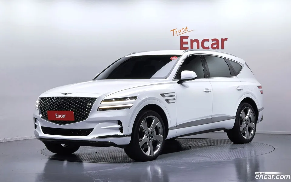 Genesis GV80 2.5T 2WD 2023 — photo 1, buy with delivery to Moscow