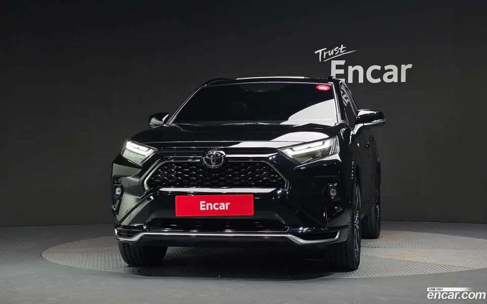 Toyota RAV4 2.5 4WD PHEV XSE 2025 — thumbnail 3