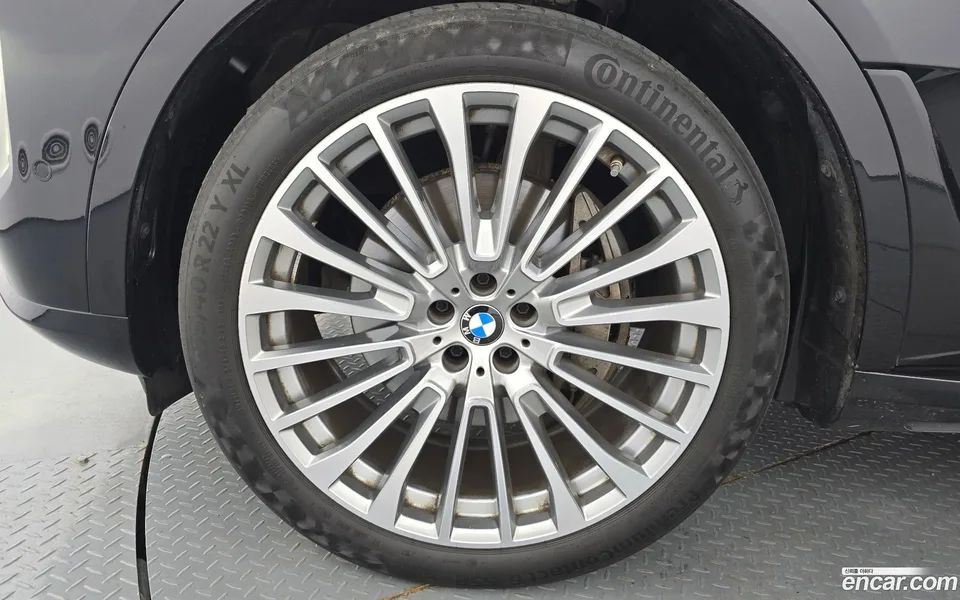 BMW X7 xDrive 40d 6 2024 — thumbnail 2