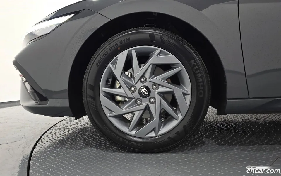 Hyundai Avante CN7 Hybrid 2024 — thumbnail 5