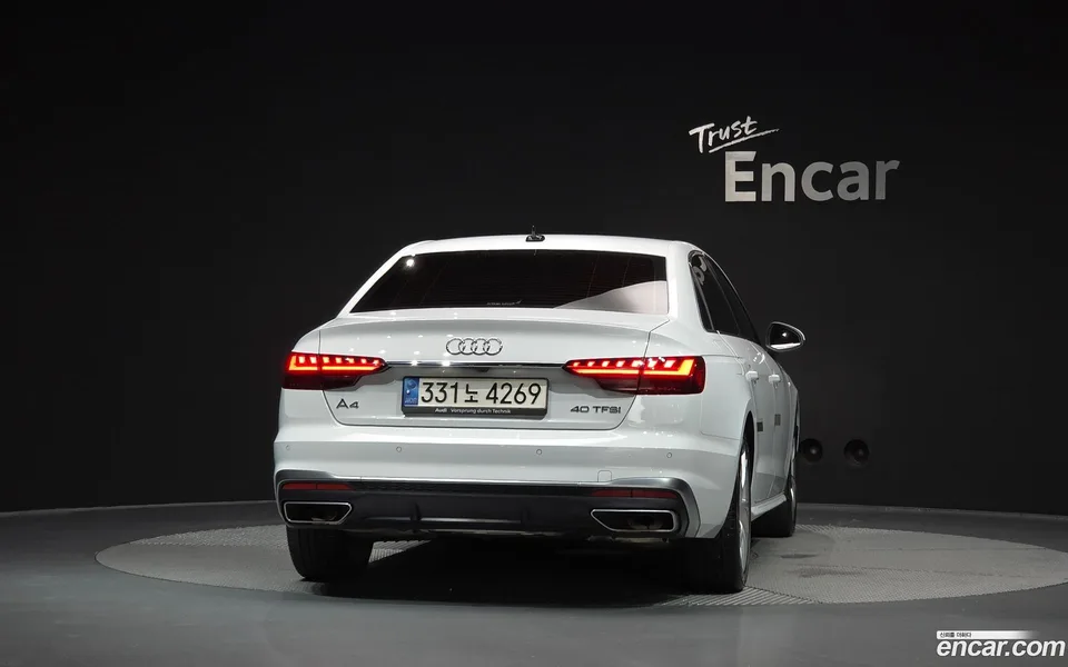 Audi A4 40 TFSI 2022 — thumbnail 4