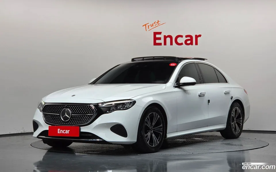 Mercedes-Benz E-Class 2024