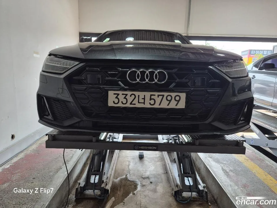 Audi A7 (4K) 55 TFSI 2025 — photo 1, buy with delivery to Moscow
