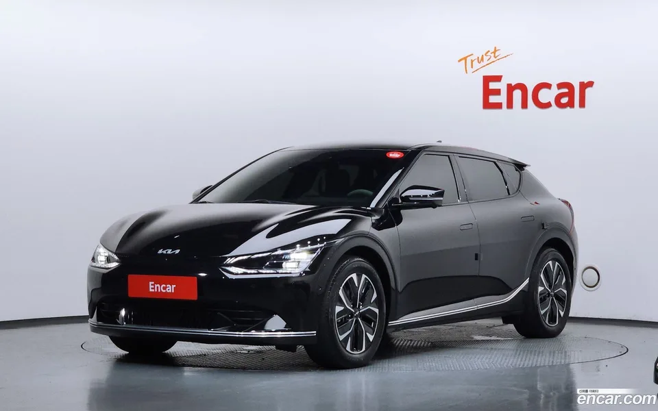 Kia EV6 2023 — photo 1, buy with delivery to Moscow