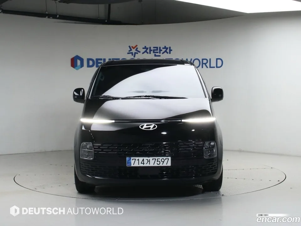 Hyundai Staria 2025